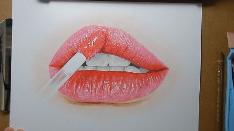 如何用彩铅画出逼真有光泽的写实派烈焰红唇?被惊艳到了!